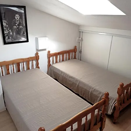 A Pieds Nus Jusqu'a La شقة