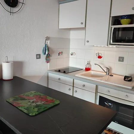 شقة A Pieds Nus Jusqu'a La *