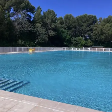 شقة A Pieds Nus Jusqu'a La