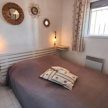 A Pieds Nus Jusqu'a La شقة *